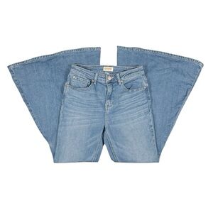 Shyanne | High Rise Tulip Hem Super Flare Jeans Size 29